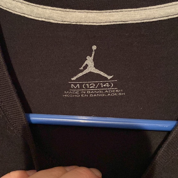 Air Jordan T-shirt size medium in boys - Picture 2 of 3